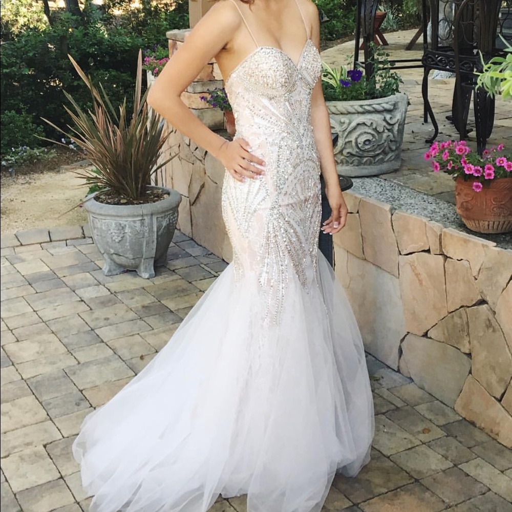 Beautiful Mermaid Style Prom Dress